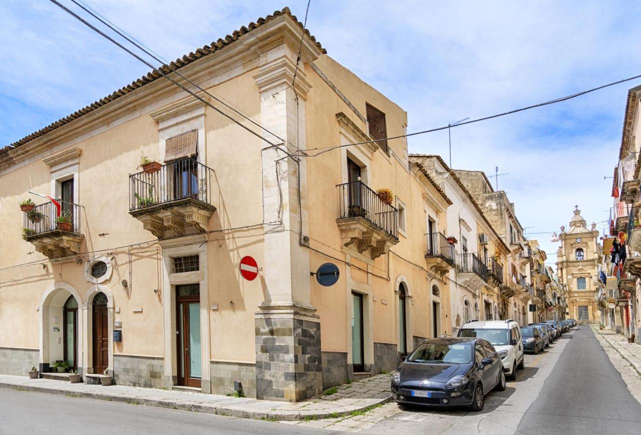 Mario Leggio 83, Gocce Di Sicilia Villa Ragusa Exterior foto